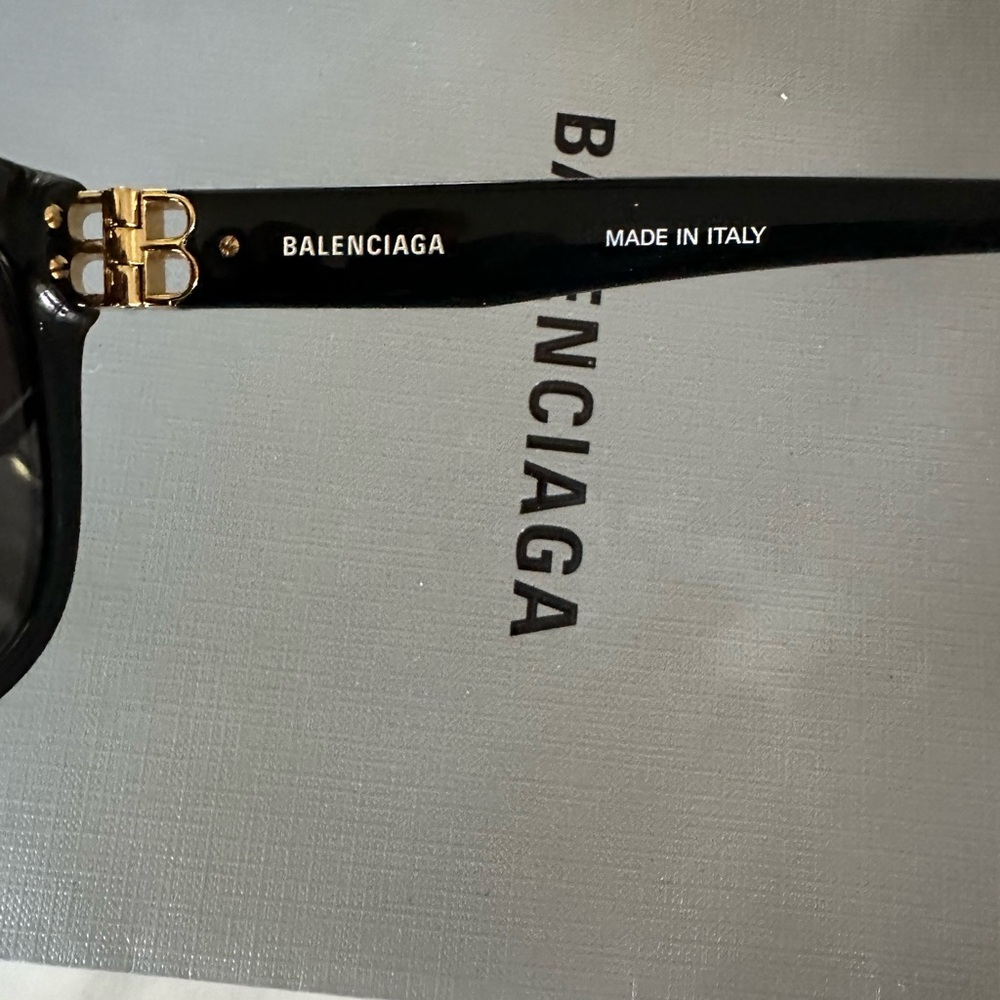 Balenciaga Cat Eye Sunglasses BB103SA 001 57 18-145 - Picture 4 of 8